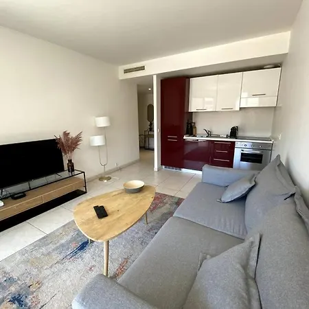 Superbe 2 Pieces Et Terrasse A 5 Min De La Апартаменты
